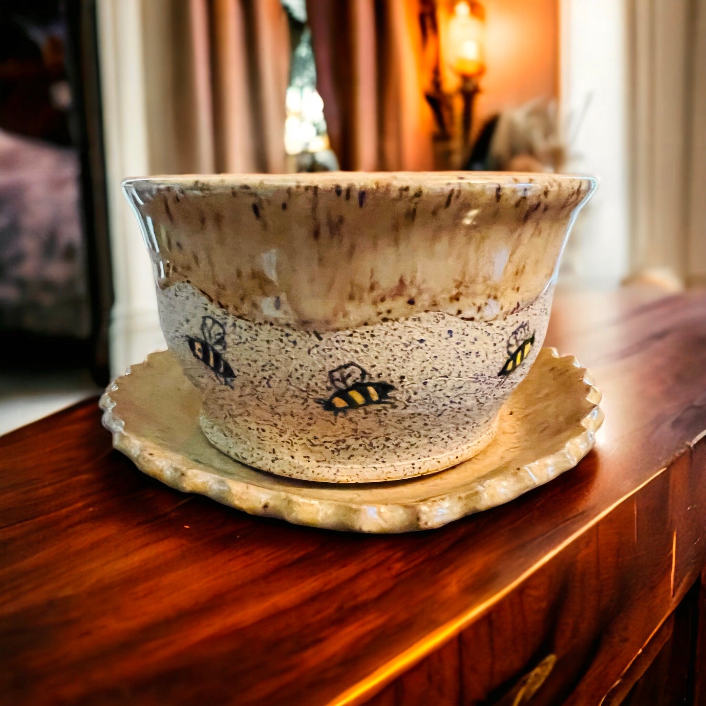Honey Bee Plant Pot ~ 3”