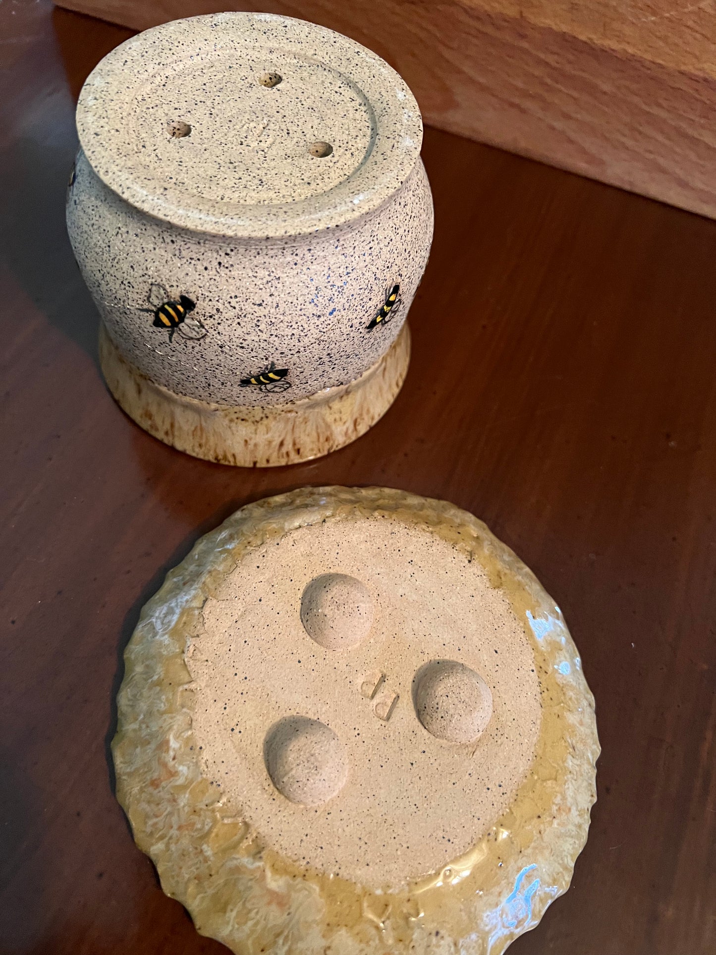 Honey Bee Plant Pot ~ 4”