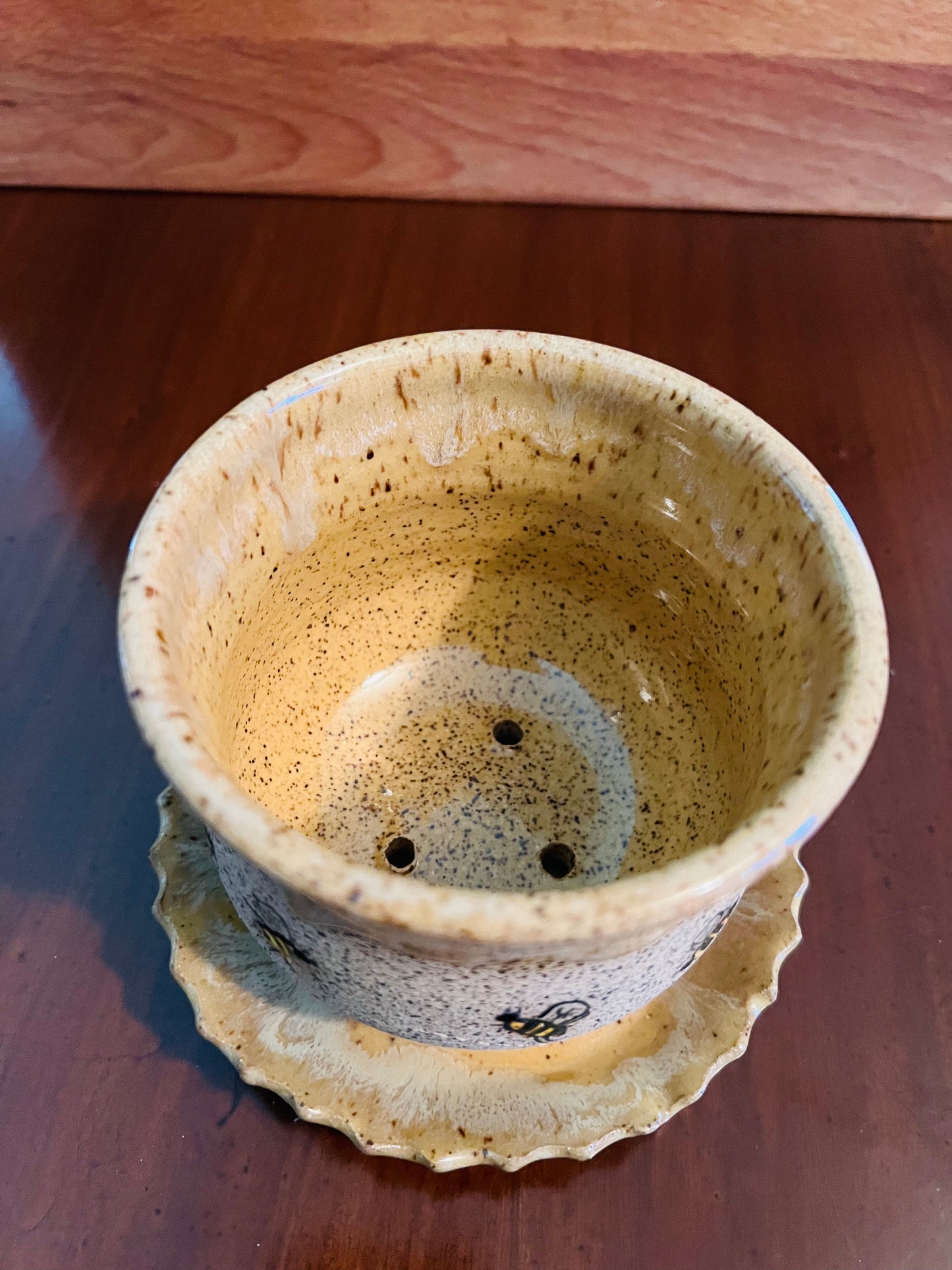 Honey Bee Plant Pot ~ 4”