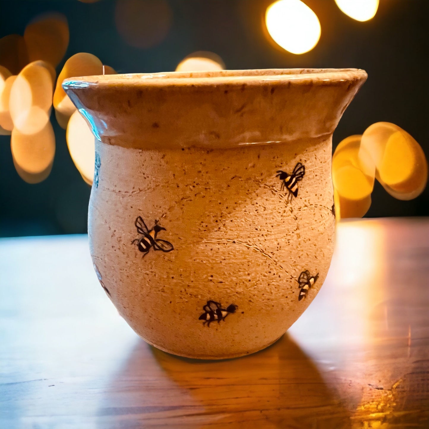 Vase ~ Honey Bee / Chunky
