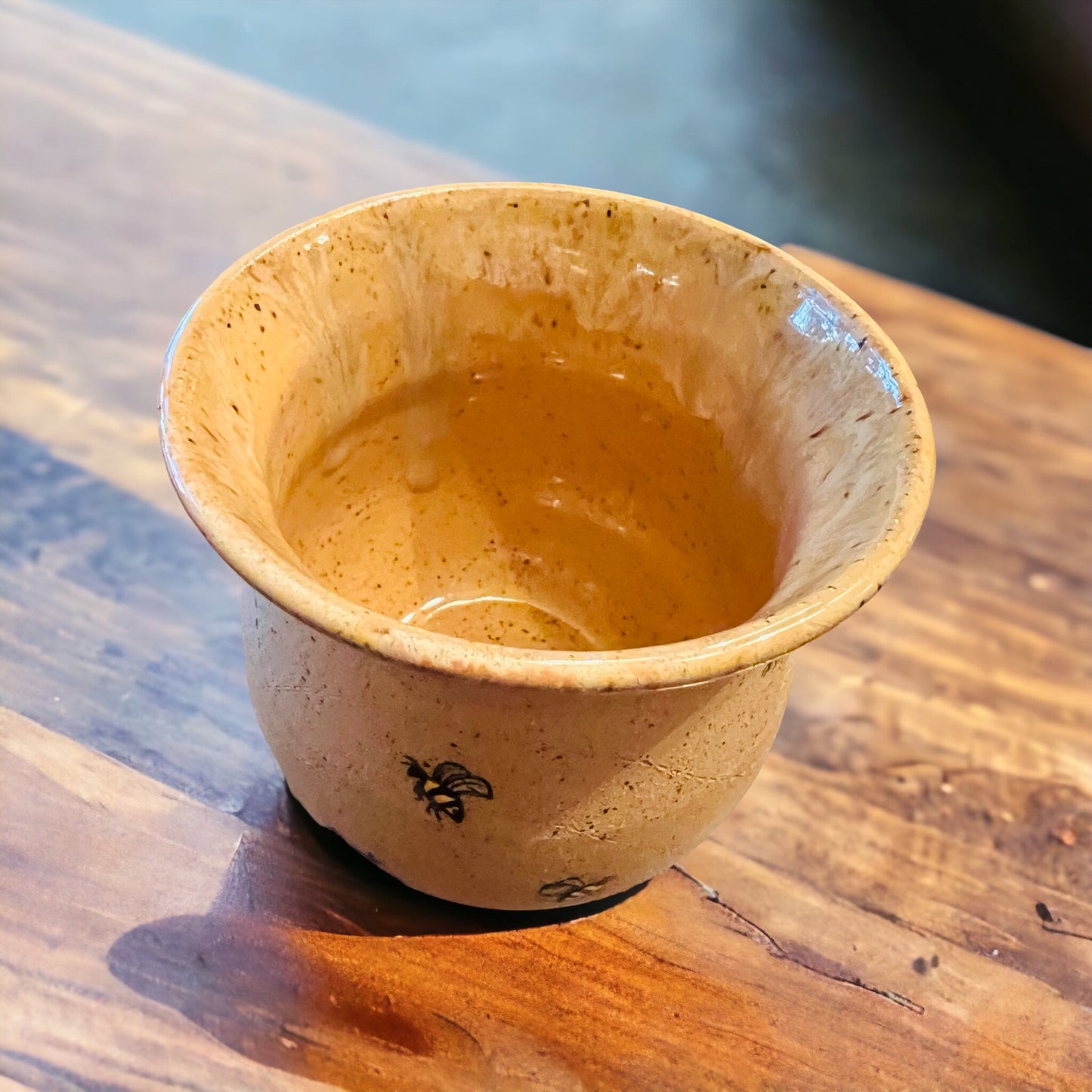 Vase ~ Honey Bee / Chunky