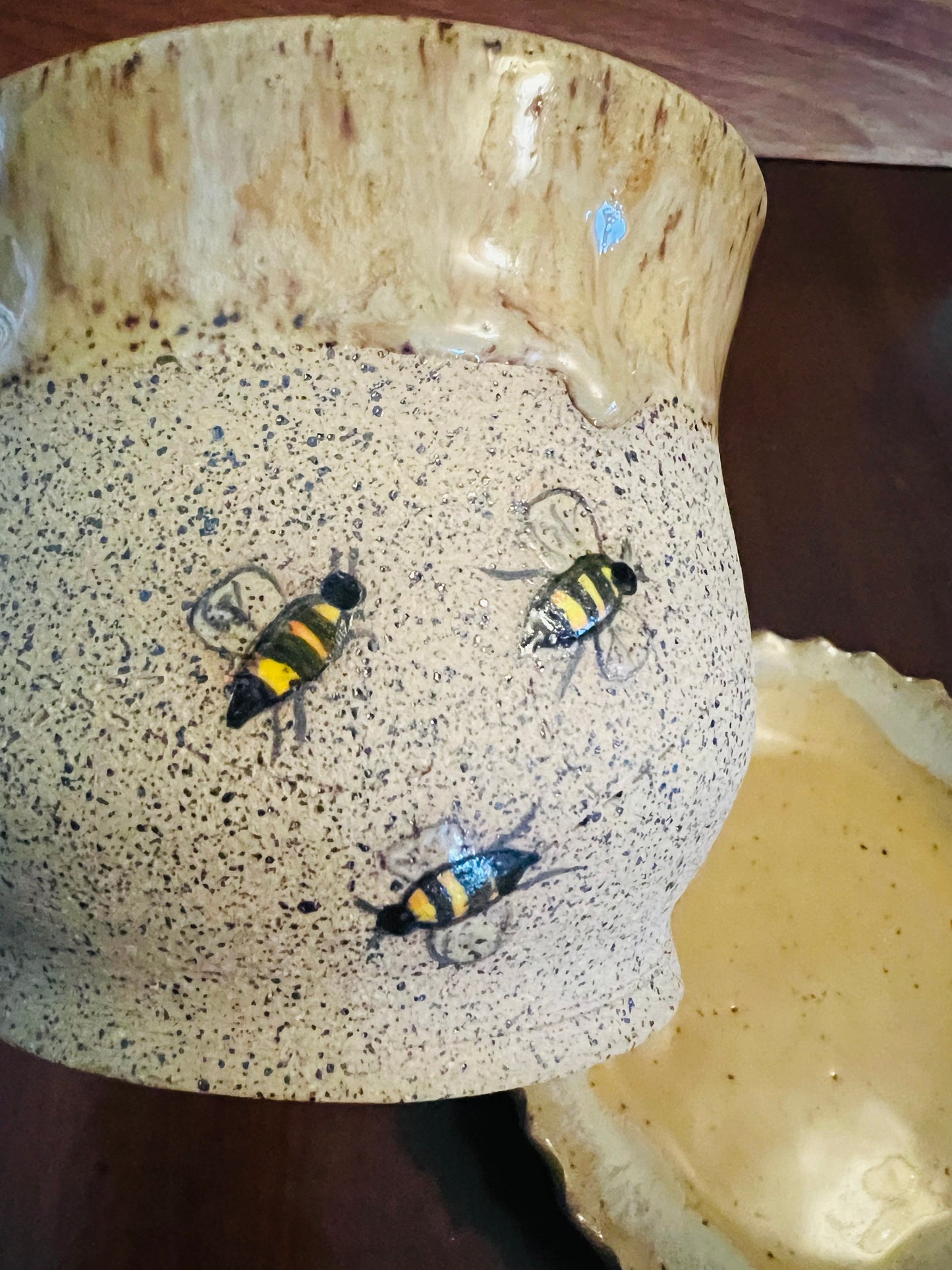 Honey Bee Plant Pot ~ 4”